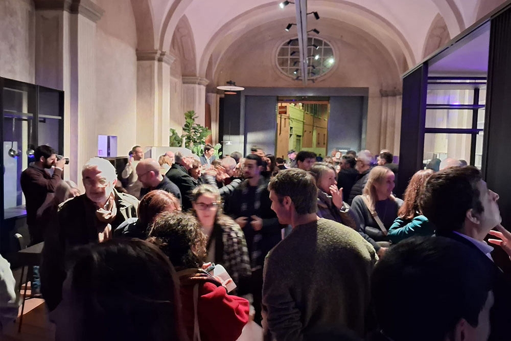 Vernissage Connettendo luce e materia – Marenco Club, Bologna