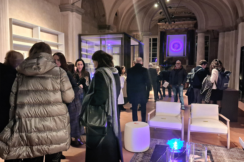 Vernissage Connettendo luce e materia – Marenco Club, Bologna
