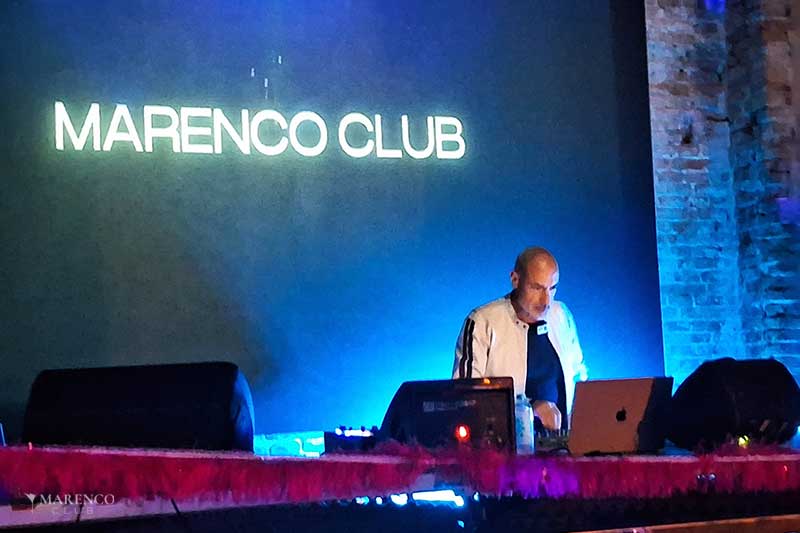 Alessio Bertallot durante Connecting Stages al Cassero di Bologna